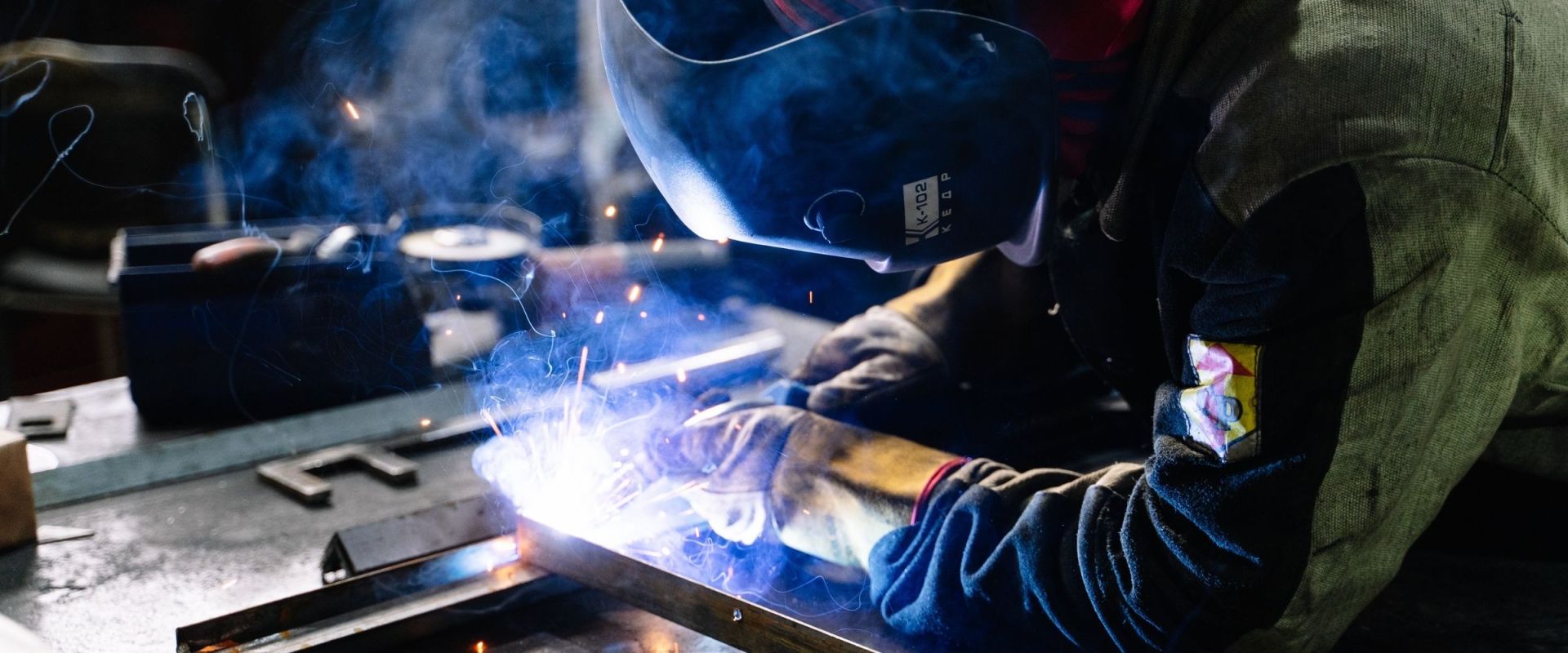 welding gloves banner